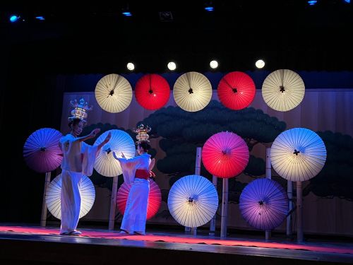 八千代座での山鹿灯籠踊り