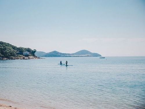 SUPなどが楽しめるナンブエリアの海