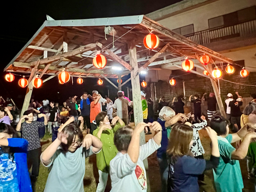 集落総出の豊年祭り