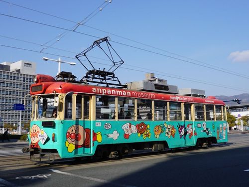 高知市ガイドツアーでは、ご希望があれば路面電車に乗ることもできます