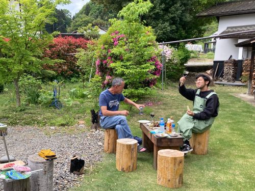 5月の昼下がり！畑の話を聞きながら乾杯！