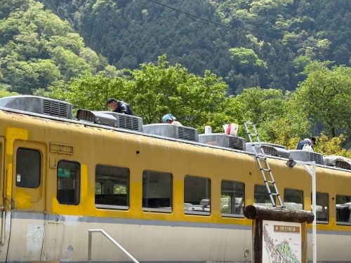 安野花の駅公園内の「キハ58」