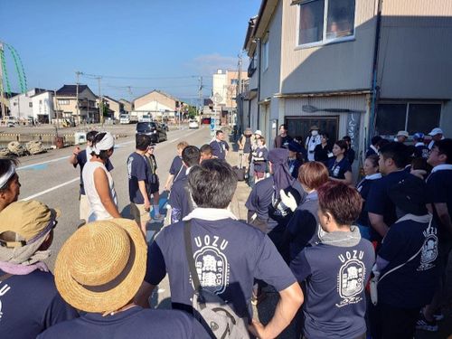 毎年全国からメンバーが集まり、地域の人と一緒にお祭りを支えます！