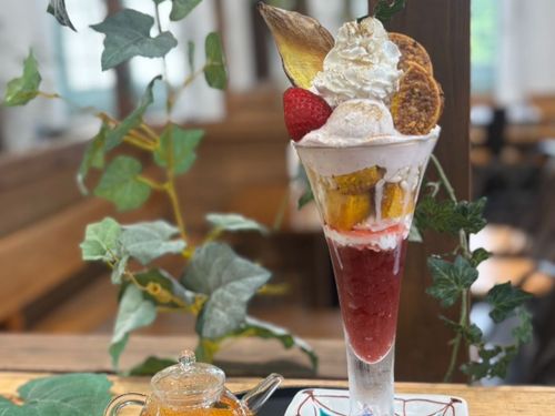 加賀の食材を贅沢に詰め込んだ🍓加賀パフェ2025🍓