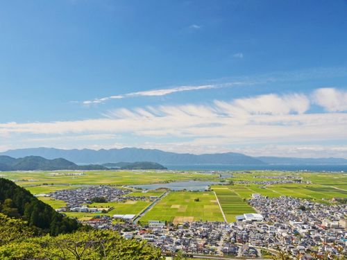 猪子山から望む伊庭内湖と琵琶湖