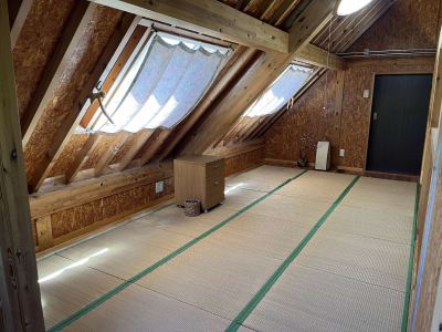 屋根裏