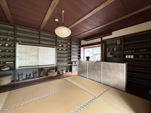 1階のセレクトショップ兼カフェスペース