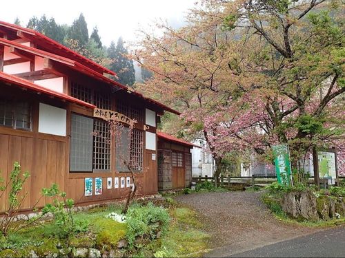 水車小屋とろかわ