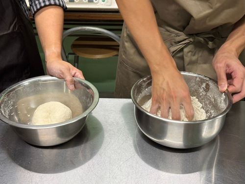昼食は三丘文庫さんでピザづくりを体験！