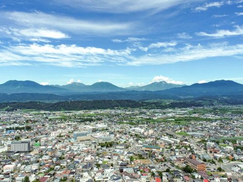 中野市の市街地の様子。田舎過ぎないところがちょうどいい。