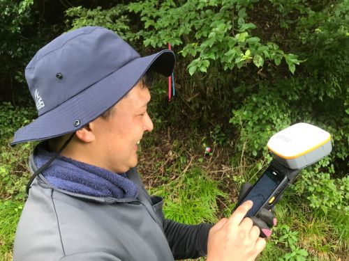 現場管理職員：GPS機器なども駆使して業務を進めます！