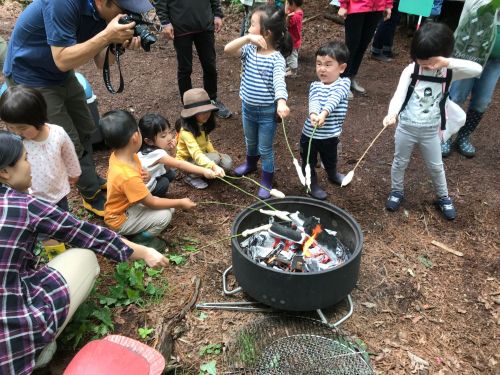 焚き火料理もお楽しみ
