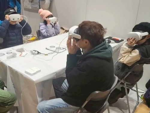 VR工場見学は大人からも子供からも大人気