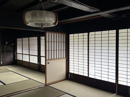 ぜひ、内覧ください！縁側からは静岡らしい茶畑と湖畔が眺められます！