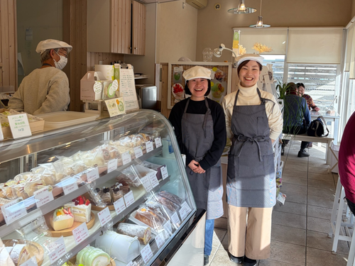 町の老舗洋菓子店、扇屋製菓さん(こちらは前回のワーホリの様子）