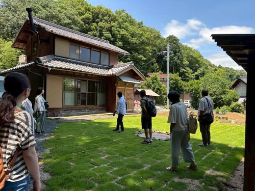 空き家をDIYしたお試し暮らしの宿に訪問