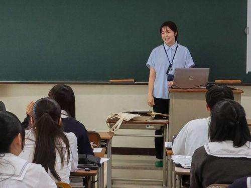 学校の授業等で、思春期年代の生徒たちに関わることもあります。