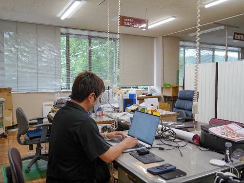 軽米町役場内の協力隊が活動する事務室と先輩協力隊
