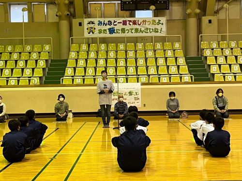 具体的な活動は、ウェルカムセレモニーの進行など、運営業務全般に関わります。