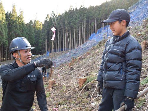 地域の子供に植林教室