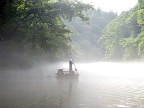 水墨画のような世界はインバウンドの観光客にも人気です。