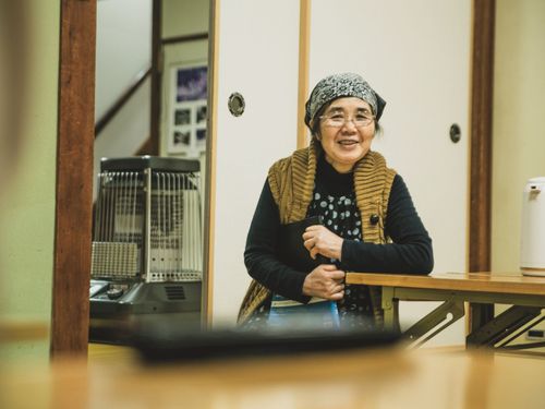 面倒見の良い、鶴富屋敷の女将さん
