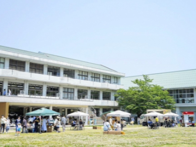 廃校利用施設「隼ラボ」（八頭町）