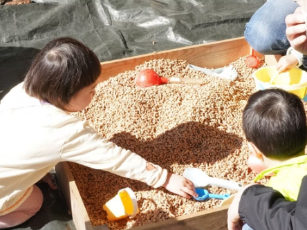 木質ペレットのお砂場も！