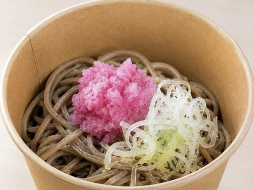 高遠産そば粉を使用し、一杯ずつ丁寧に打ち上げたぶっかけそばです。写真はイメージ