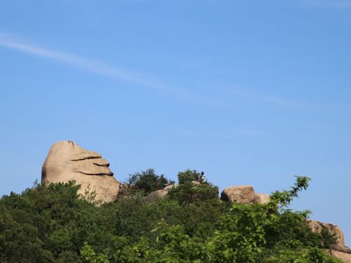 王子が岳のニコニコ岩