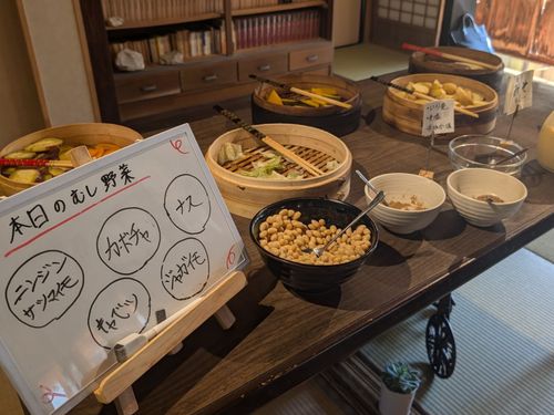 常時５から６品目が並ぶ温野菜