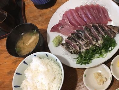 絶品のカツオを求めて県内外から観光客が訪れる“カツオの聖地”