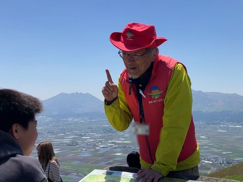 大観峰のガイドさん
