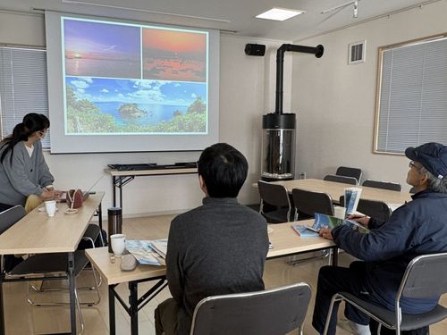 定期船欠航により「飛島探訪」の勉強会開催。ますます島へ行きたい気持ちが大きく。