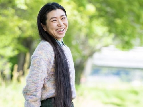 あたたかい地域性で孤育てを感じないと話す内子町の石井さん（えひめ移住ネットより）