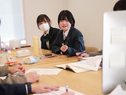 高校生の企画会議の様子