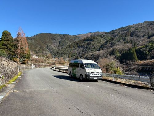 山里の景色を楽しみながら、自然の中を気持ちよく走ります