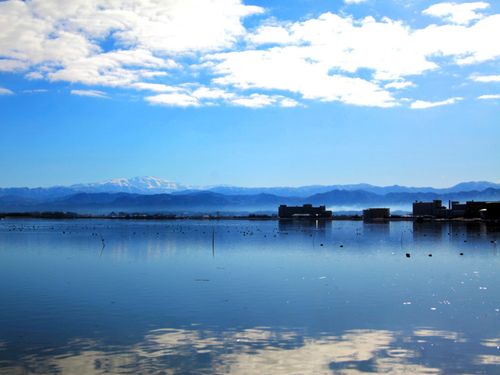 「潟」という日本海沿岸部に多い、水景を眺められる温泉地「片山津温泉」