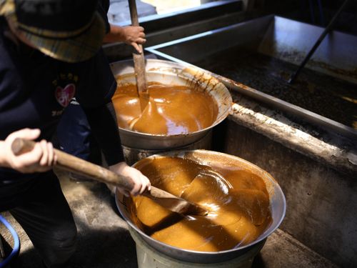 サトウキビの香りに包まれる製糖作業を、あなたの言葉で取材しませんか？