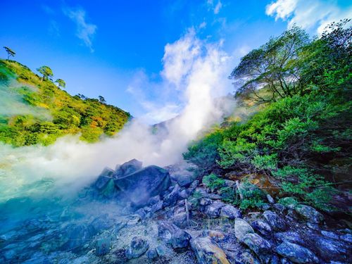 霧島連山で最も古い火山といわれる栗野岳にある噴気孔「栗野岳八幡大地獄」