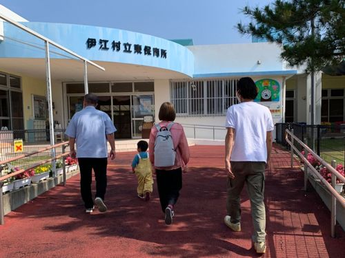 教育施設の見学で同い年の子供たちとの触れ合うチャンスも