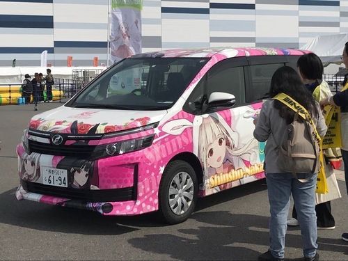 イベントに引っ張りだこ!?　中野市「痛」公用車
