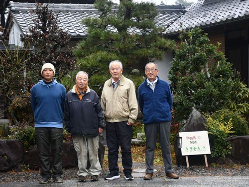 明日の走井（はしり）を考える会の皆さん。農業体験や収穫祭など多数のイベントを実施