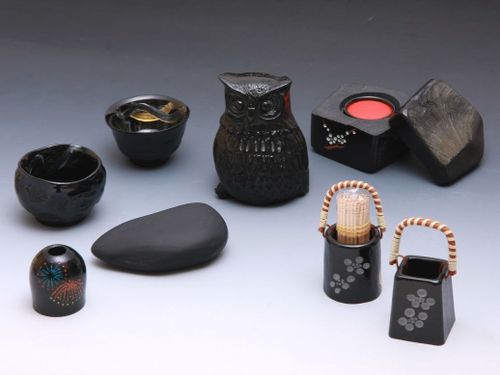 原石の他にも粉末にすることでいろんな商品が作れます