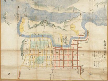 旧市街が記された古地図（近江八幡観光物産協会HPより）。通りやなど変わらず驚き。