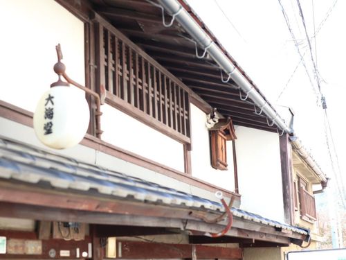こちらは昔の商店の名残。残念ながら失くなっていく場所も増えています