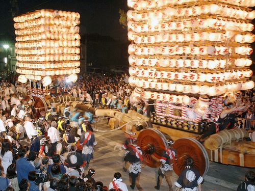 伏木曳山祭「けんか山」（かっちゃ）