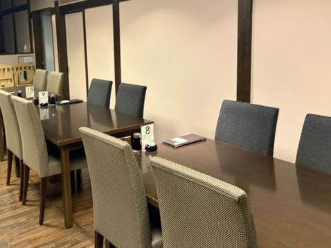 旅館のレストランで心を込めたおもてなし業務を。