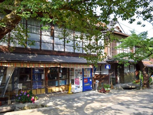 メイン通りにある「山田商店」さん