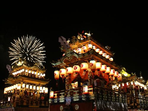 毎年7月に開催される「飯田燈籠山祭り」